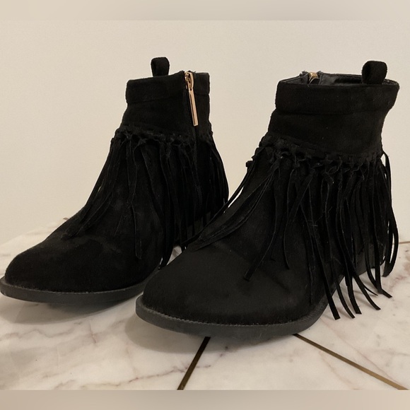 DADK Fashion Shoes - 🔴SUEDE FRINGE ANKLE BOOTS🔴